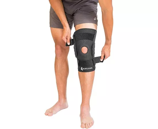 Mueller Hinged Wrap Around Knee Brace Black - Large