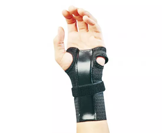 Mueller Wrist Brace With Splint Black